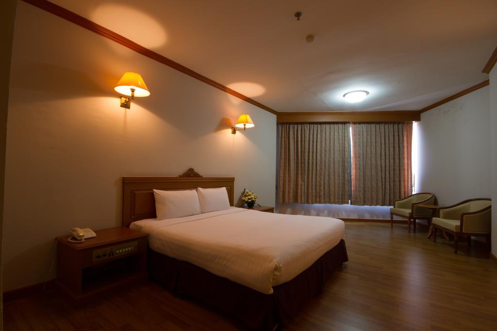 Rimpao Hotel Kalasin Exterior photo
