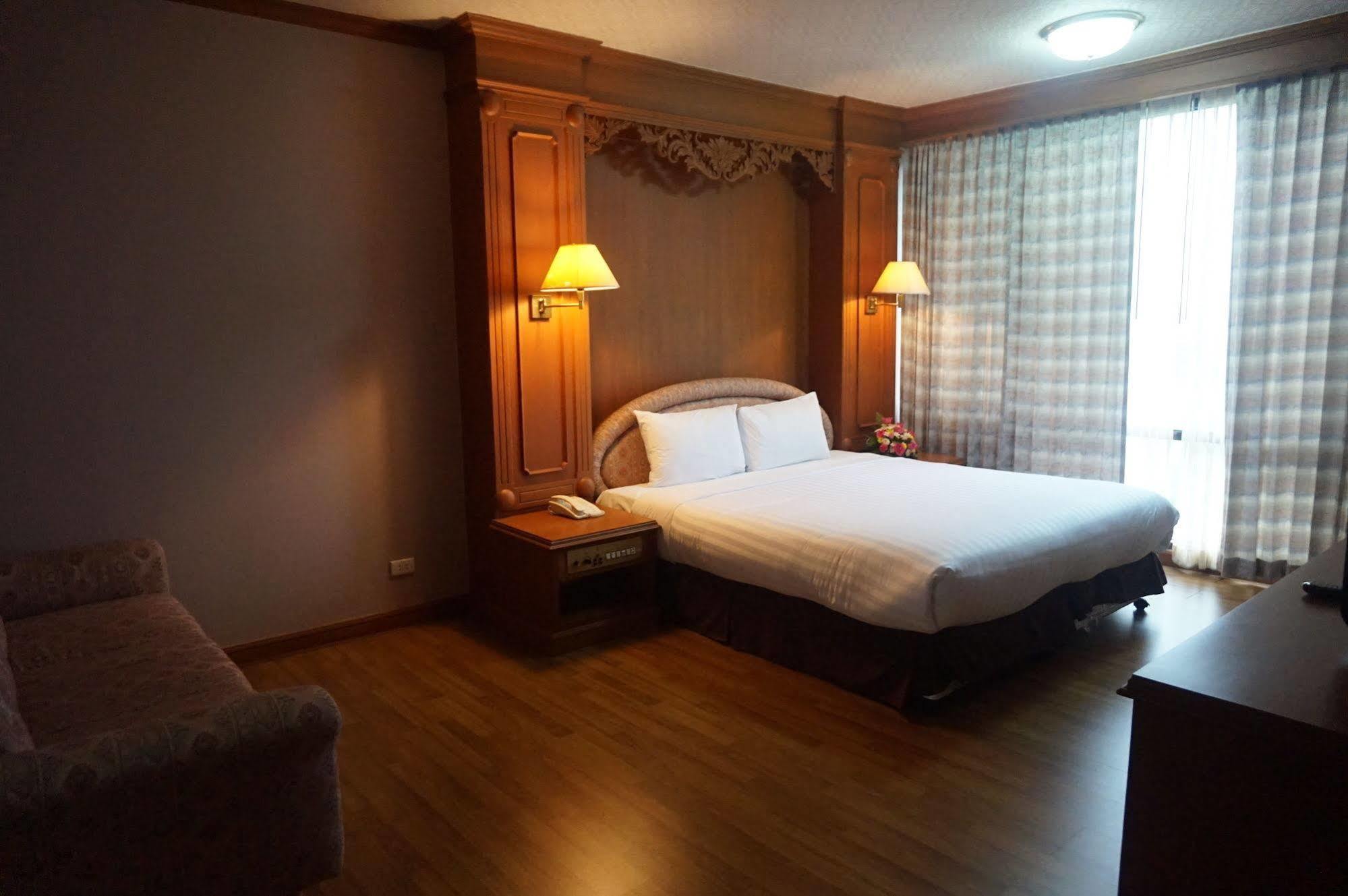 Rimpao Hotel Kalasin Exterior photo